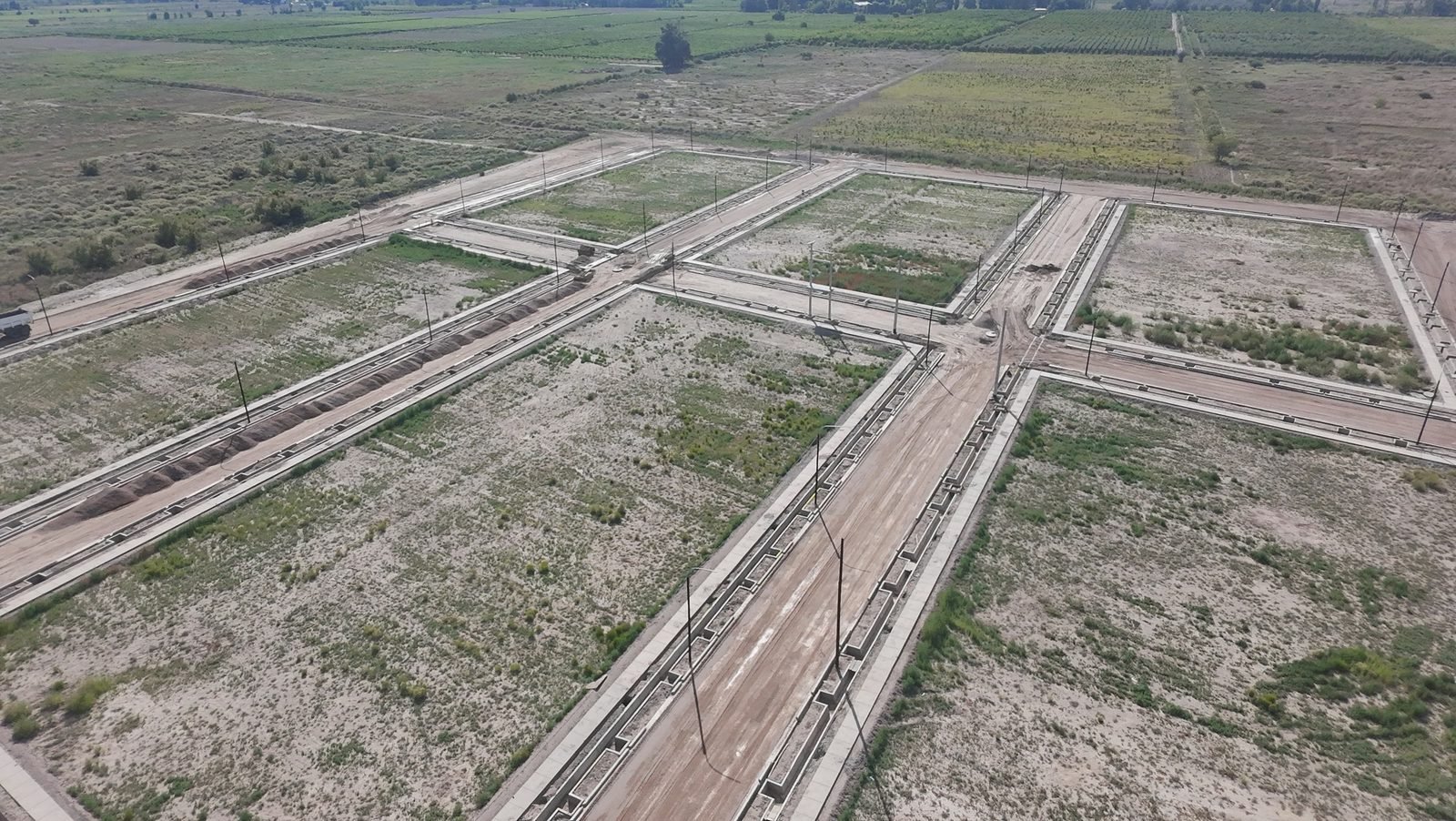 Vista aérea de terreno loteado para parque solar